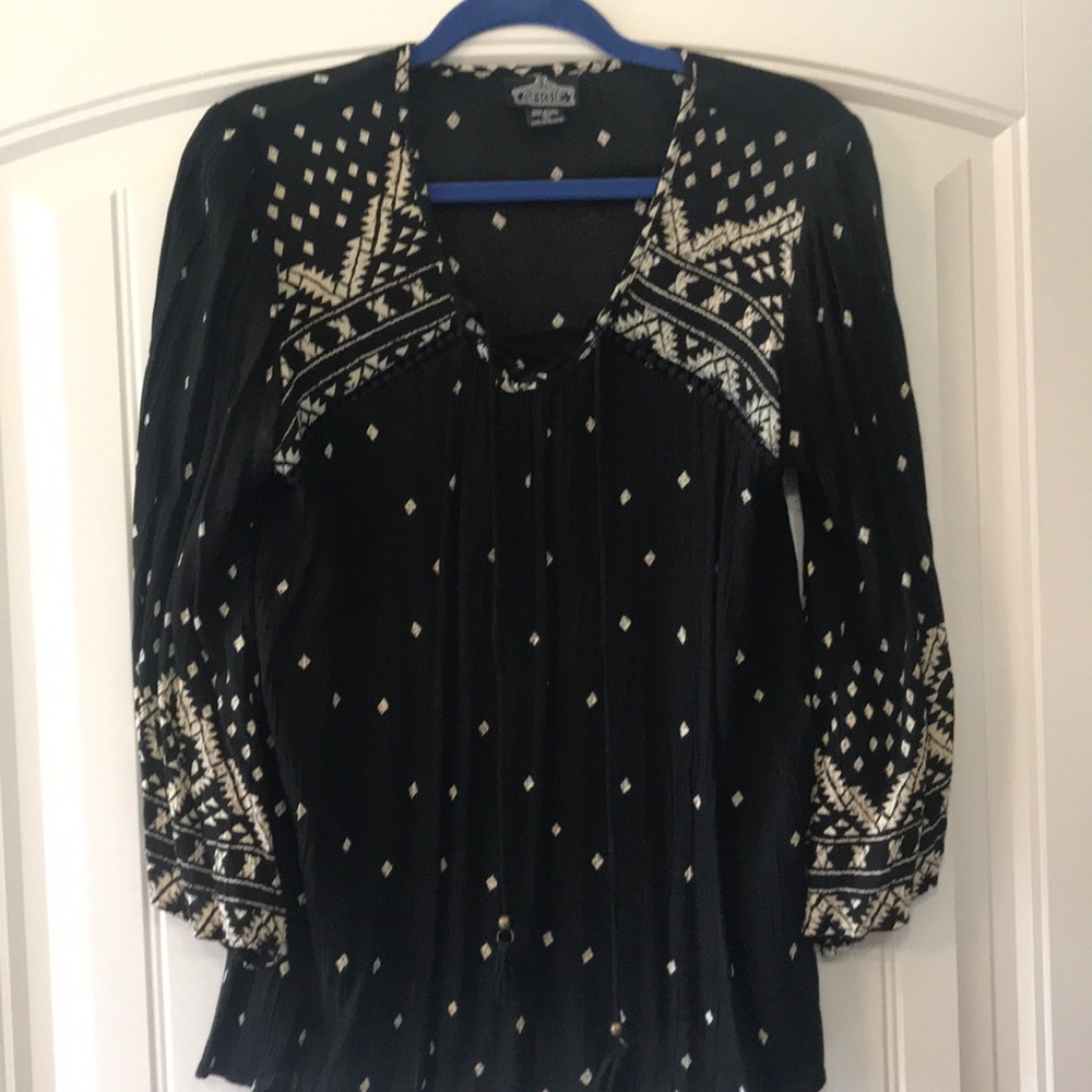 Women’s Black Top Size Large